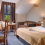 The Parkavon Hotel Hotel