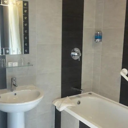 فندق هوليداي إن كيلارني