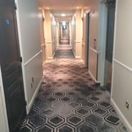 هوليداي إن كيلارني