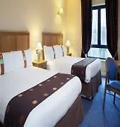 هوليداي إن كيلارني 3*